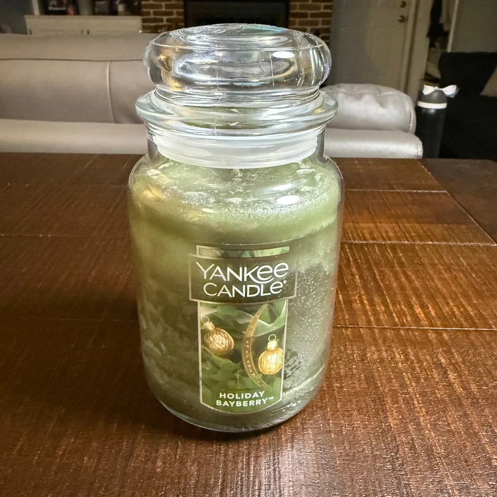Yankee Candle Holiday Bayberry Large Jar Scented Candle 22oz‎ Green 1035441